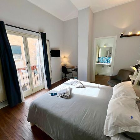 Cortile Umberto I Bed & Breakfast Чефалу Екстериор снимка